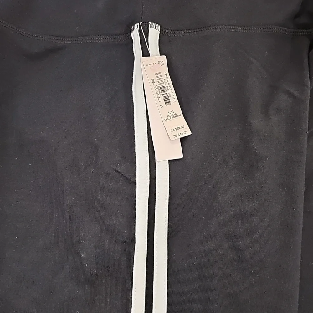 Black Leggings with White Stripe from Victoria's Secret - Picture 9 of 10